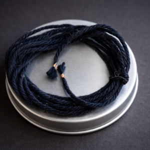 Fil naturel noir - programmé